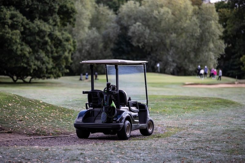 How to Find the Perfect Size Golf Shoes for New Players