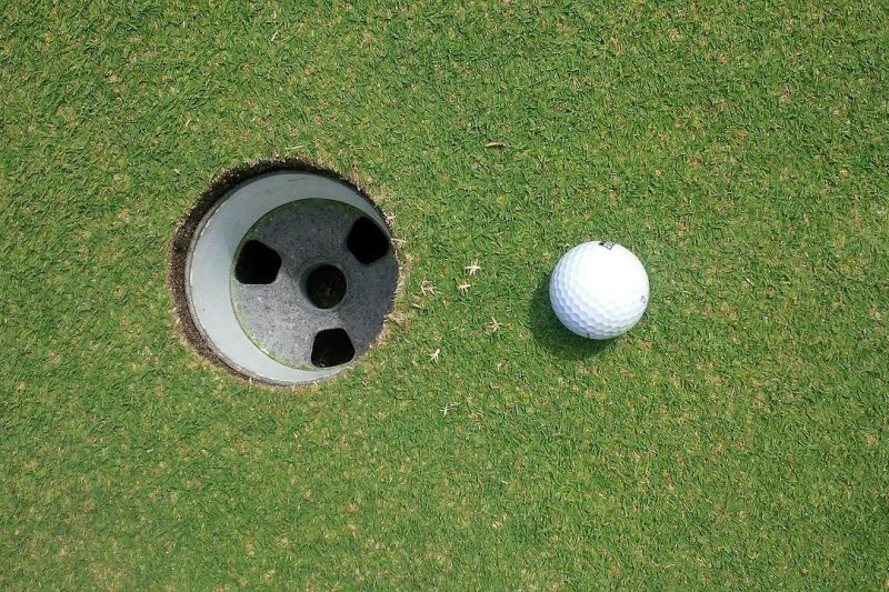 Why Lightweight Golf Shoes are Essential for High…