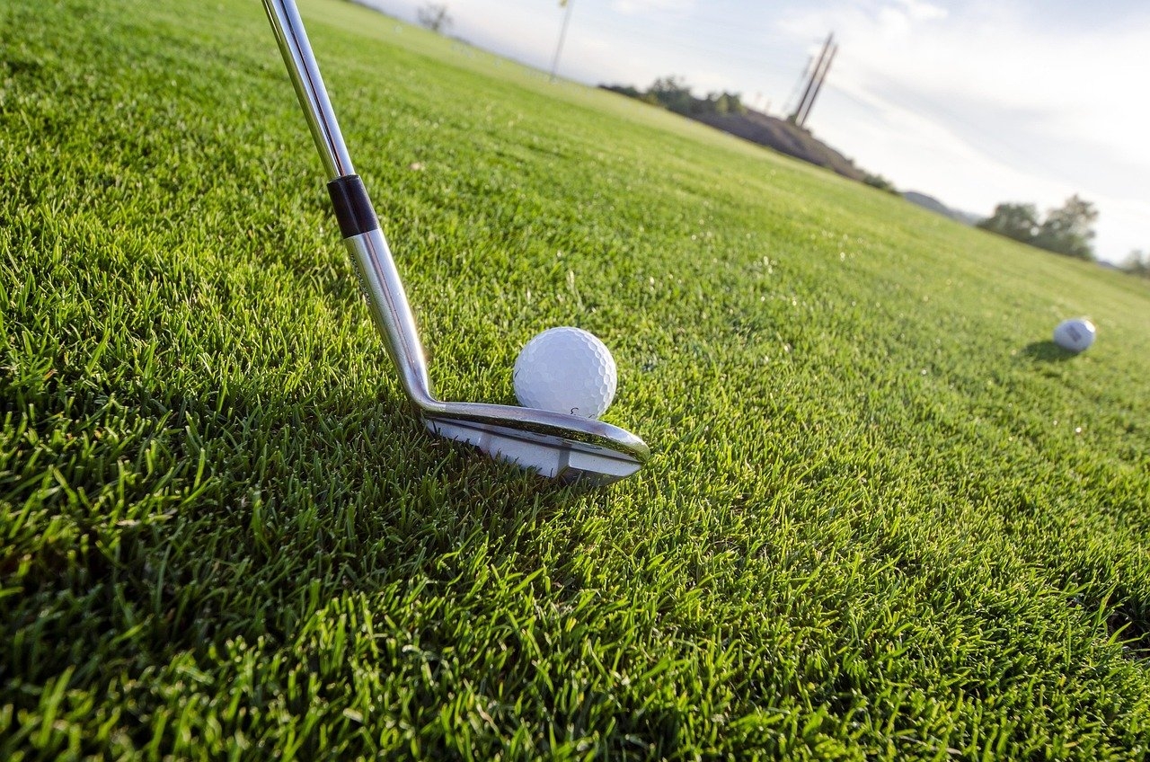 Top 10 Budget Golf Equipment for Beginners