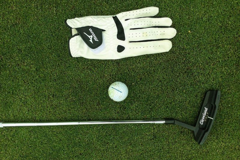 Weatherproof Golf Gloves: Stay Comfortable in Any…