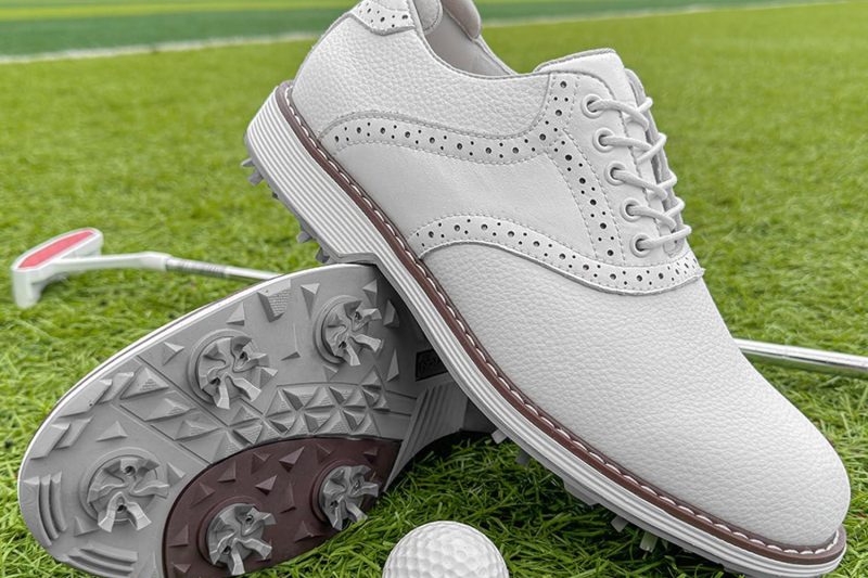 Top Waterproof & Spikeless Golf Shoes for Men in 2024