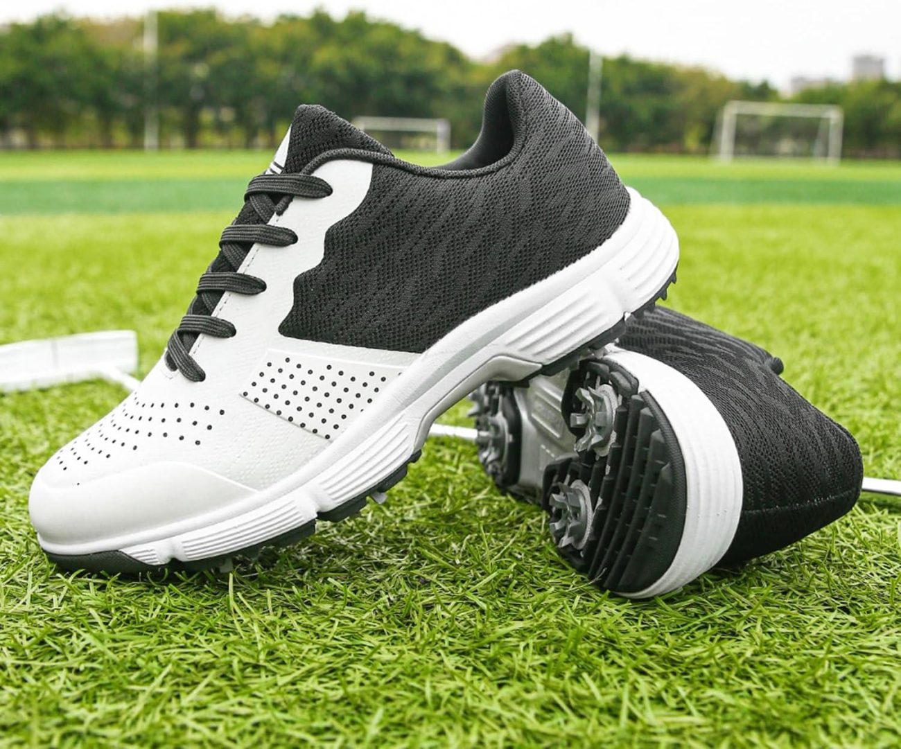 Top Waterproof Professional Golf Shoes for Men: Comfort & Grip